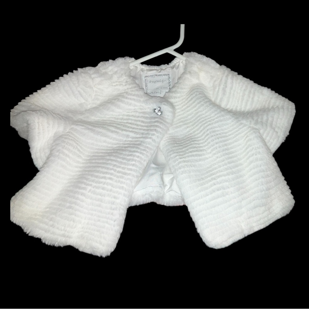 Gymboree White Faux Fur Girls Cape Jacket with Decorative Button